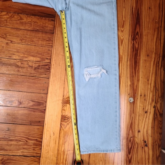 Low Pro Straight Distressed Jean - Picture 14 of 15